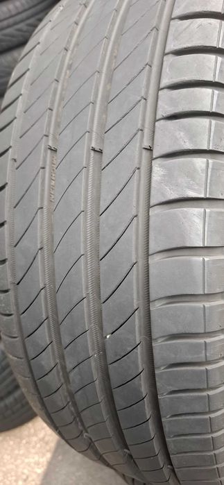 4бр. 205/55/16 Michelin 6,8mm грайфер, дот 18г. Безплатен монтаж