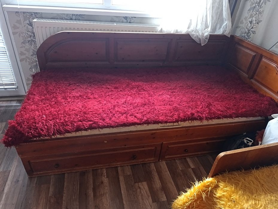 Подарявам две единични легла