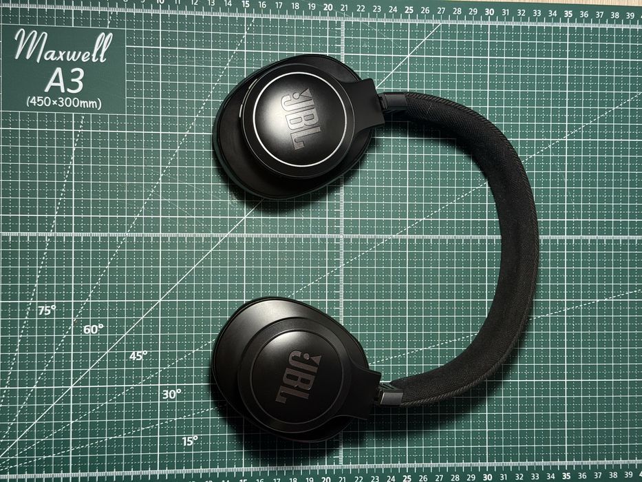 JBL live 770 nc.