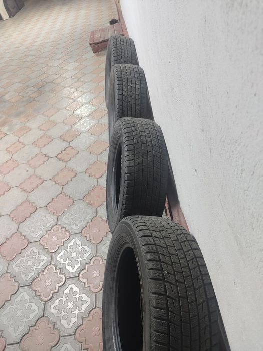 Продам зимний резина 225/60/17
