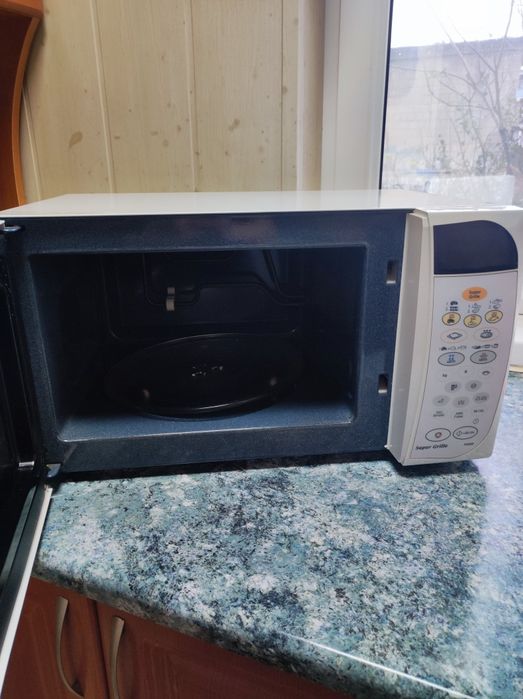 Микроволновая печь