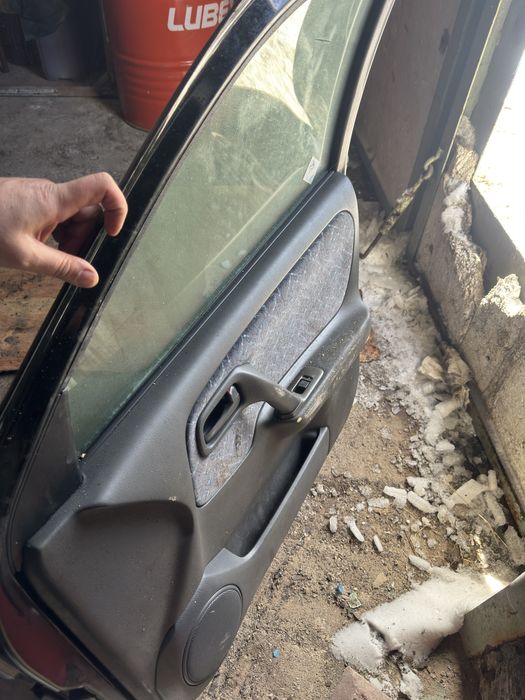 Двери и капот ниссан