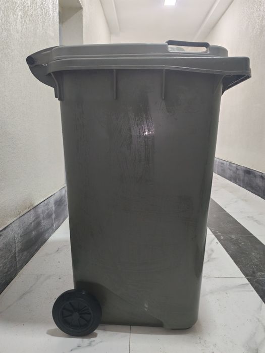 Контейнер для мусора