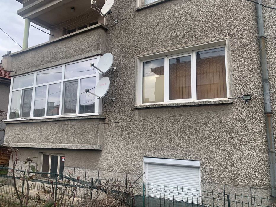 Продава се Етаж от къща в Карлово - 85 кв.м за 1295 €/кв.м - Снимка #16