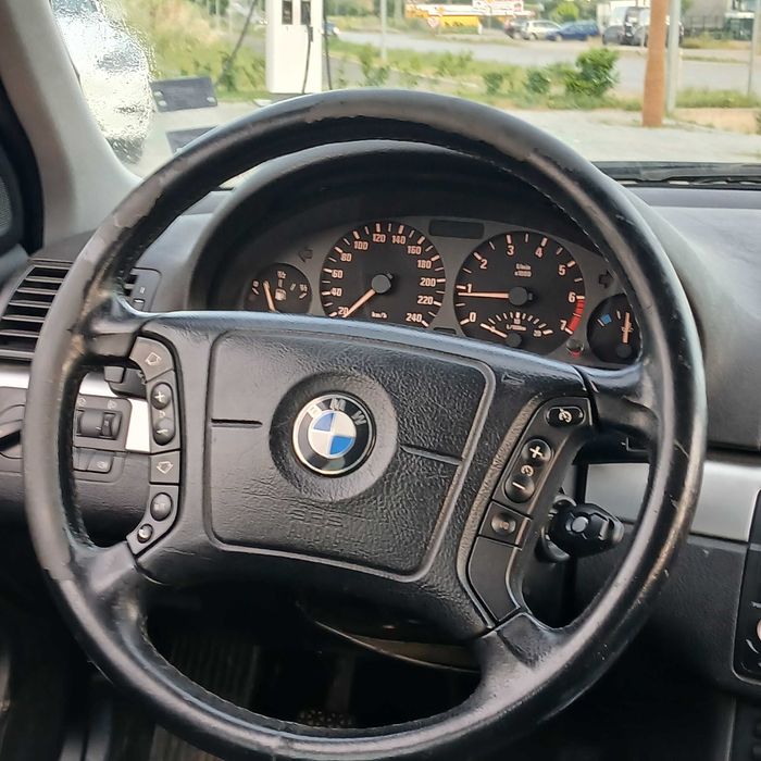 Автомобил BMW E46