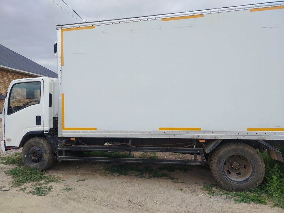 Продам Рефрижератор исузу 8 тонник 30 кубов