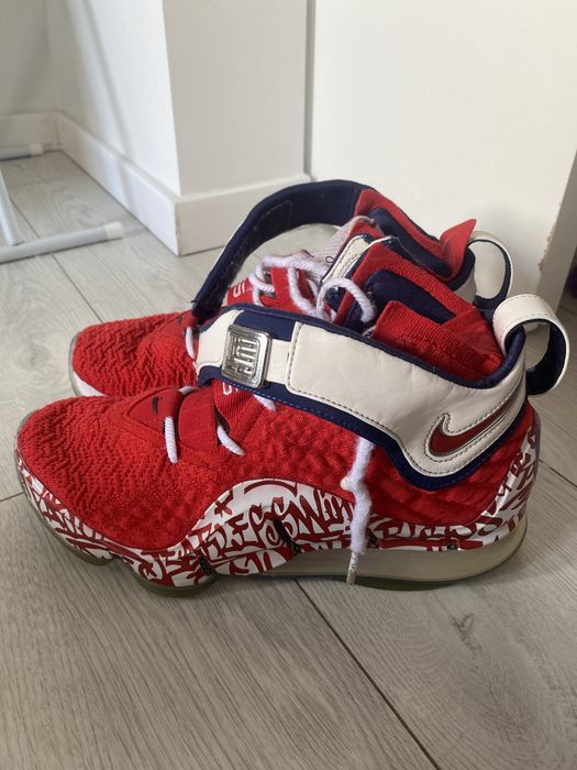 Lebroni  XVll baschet