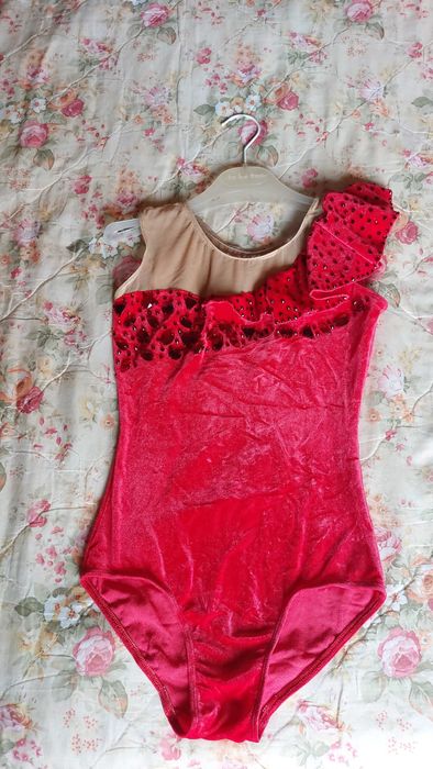 Трико за художествена гимнастика