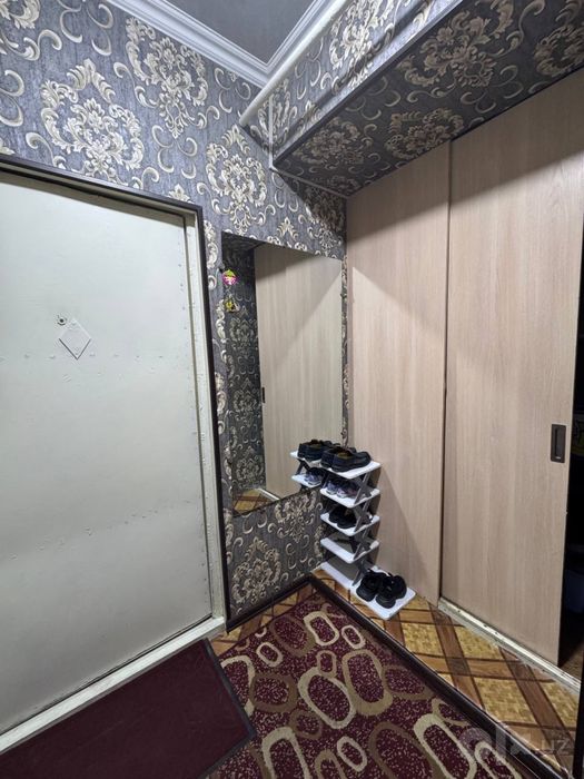 Продажа Квартира Ц-4 Алайский базар Метро Рядом С Мебелю и с Техникой