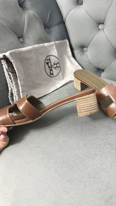 Sandale Hermes Oasis, maro, masura 38, impecabile, noi