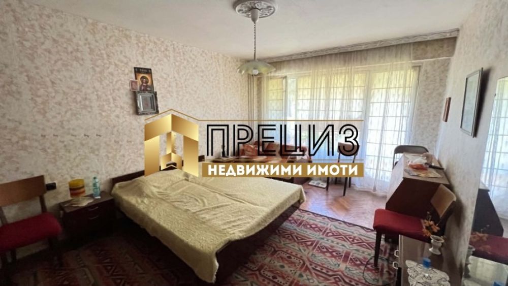 Продажба 4-стаен гр. Шумен - Тракия 76m²
