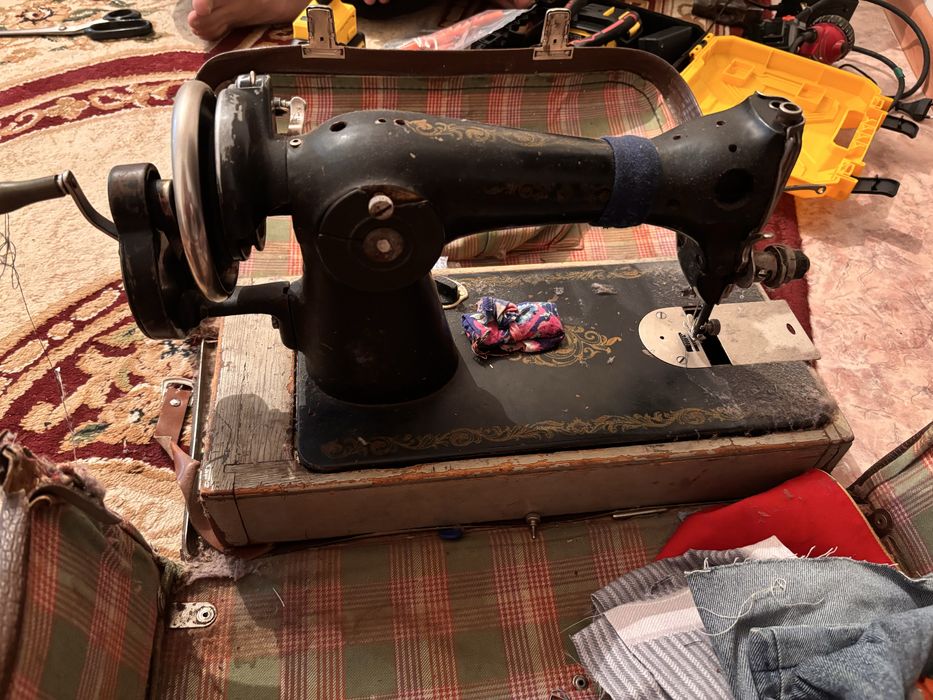 Телевизор и тігін машина сатылады  б/у