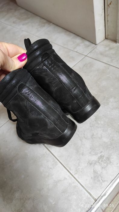 Дамски боти от естествена кожа