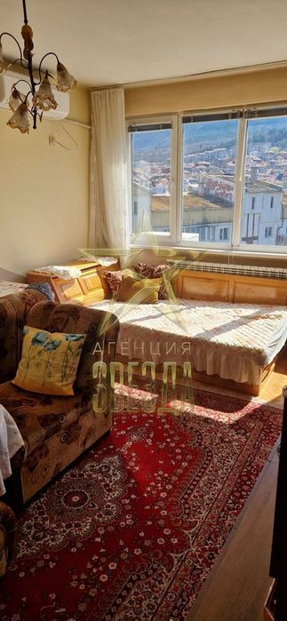 Апартамент с 3 стаи в центъра