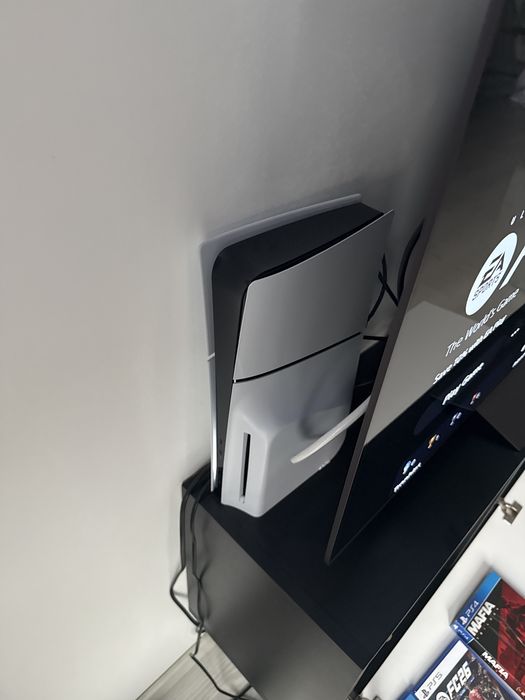 PS5 cu disc + 2 manete + FC27