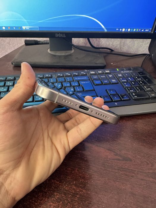 Iphone 15 pro max .%90