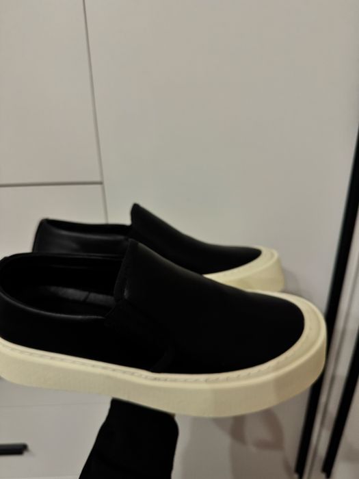 Продаю новую обувь