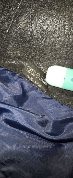 Geaca din piele, interior albastru inchis