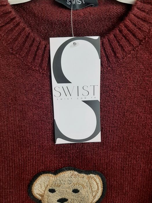 Нов пуловер с мече