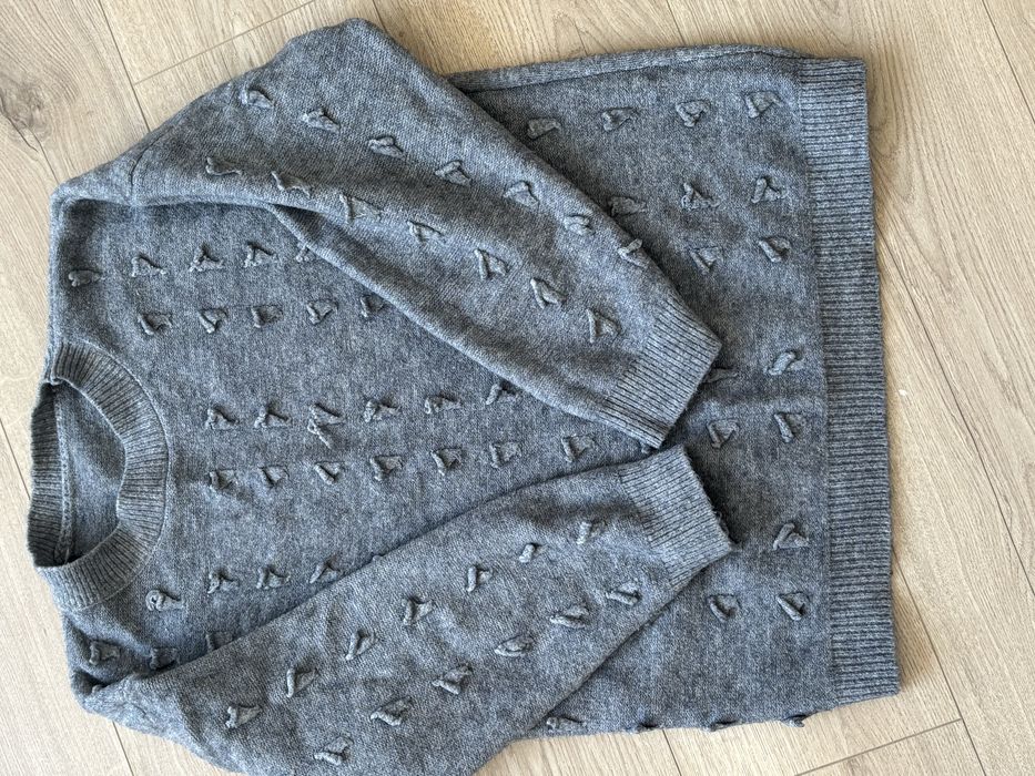 продам вязенный свитер