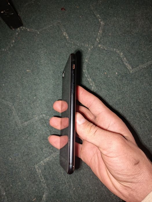 Продаётся iPhone se 2020