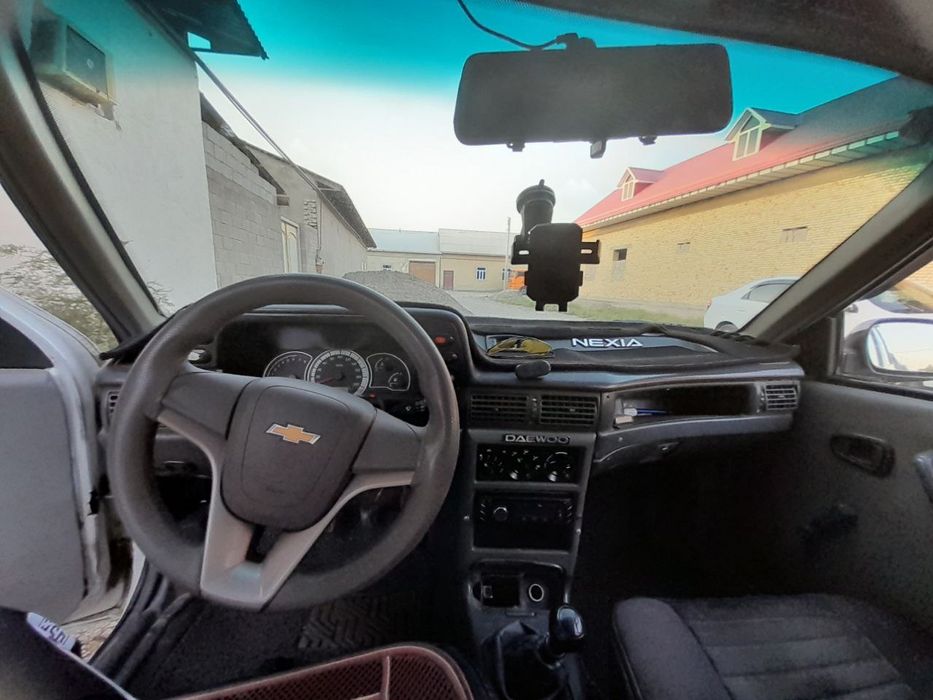 Нексия сотилади. Нархи прицеп билан 5000.келишадиган жойи бор.