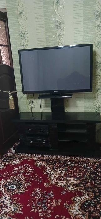 Samsung 43 Tv pastafkasi bilan