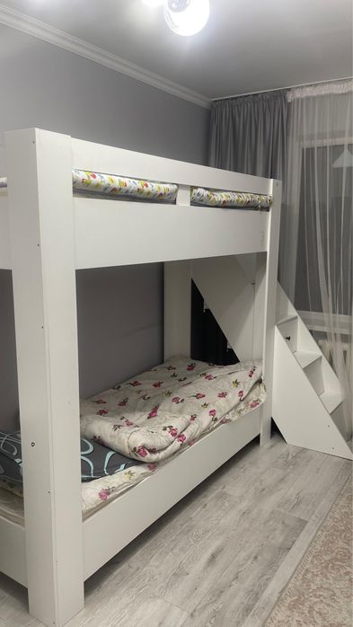 двухяростный кровать