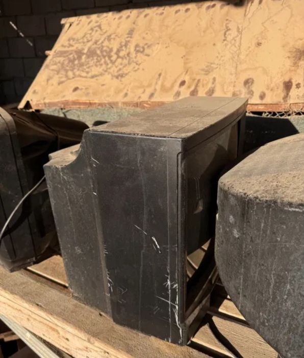 Телевизоры бесплатно срочно