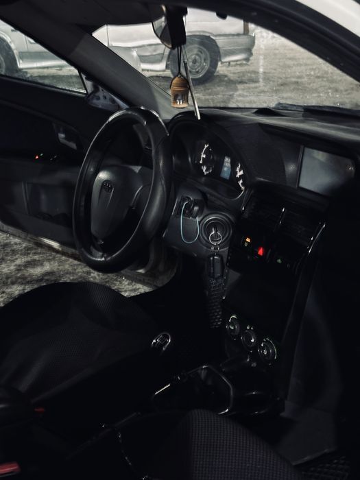 Продам приора 2 2013 года