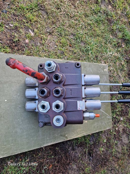 Хидравличен Разпределител