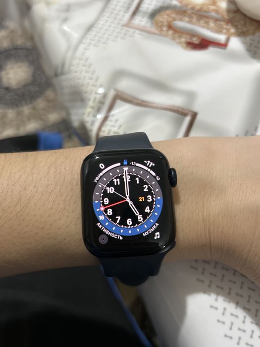 Смарт-часы Apple Watch