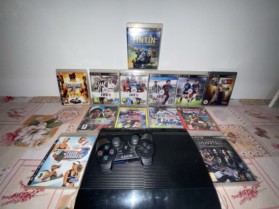 Vănd ps3 cu jocuri inclus