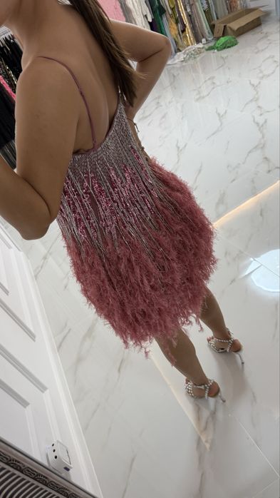 Rochie Asos cu franjuri si puf