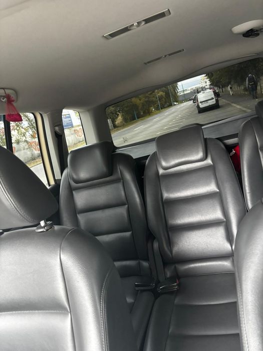 Vând Volkswagen Touran 1.6 TDI, cutie automată DSG, an fabricație 2013