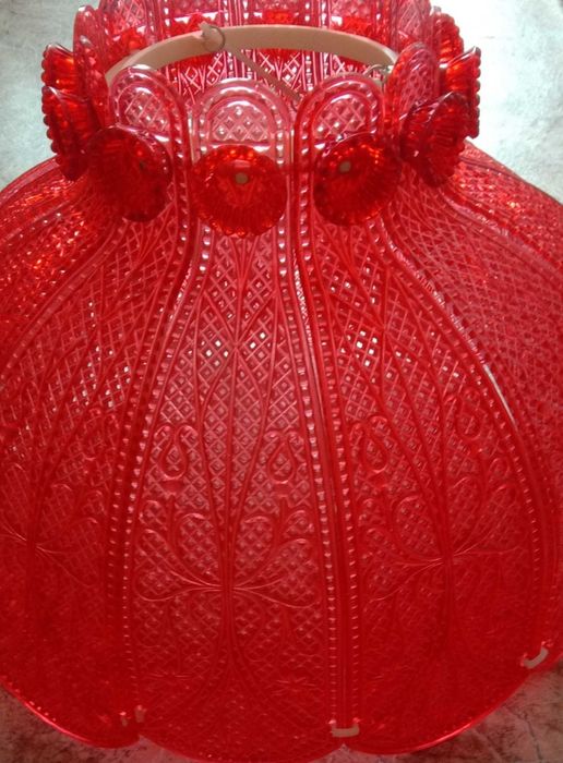 Люстра продается