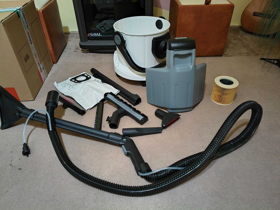 Aspirator cu spalare-extractie Karcher SE 4 1000W