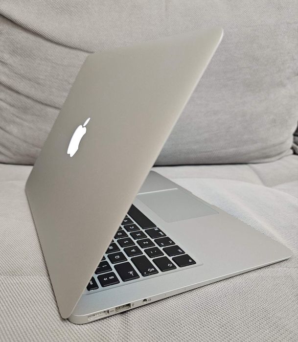 Лаптоп Macbook air A1466