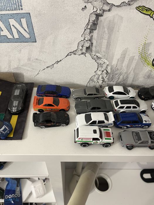 Продам машинки Hot wheels