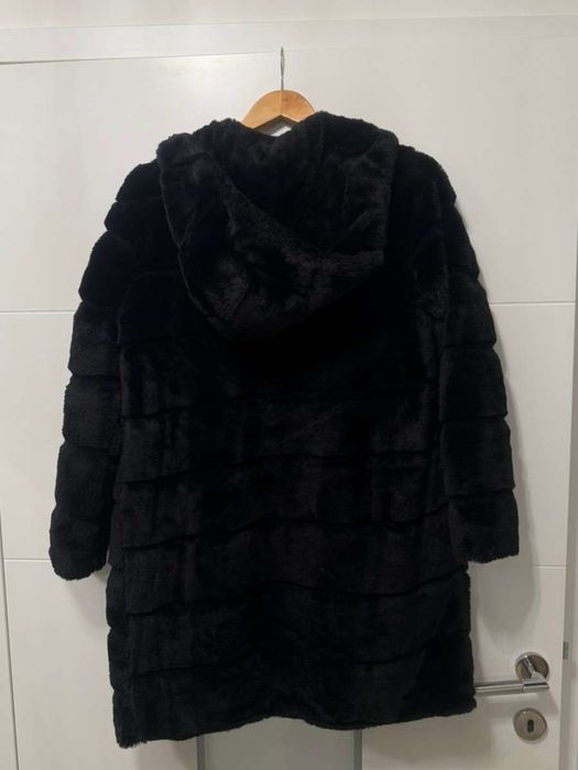 Мек дамски кожух в черно