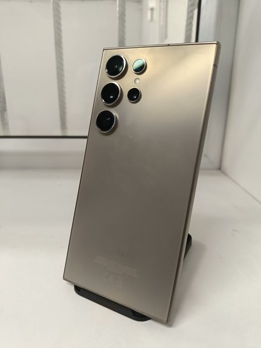 Samsung S24 ultra 256gb в хорошем состоянии