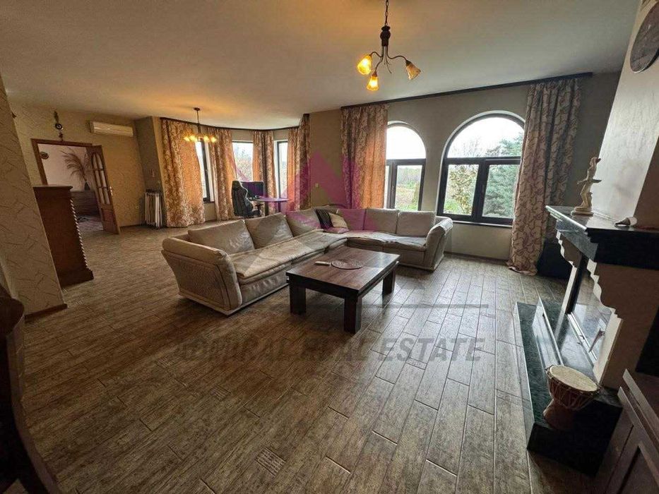 Лукс! Аристократичен дизайн! Къща+ вътрешен басейн- с. Кранево