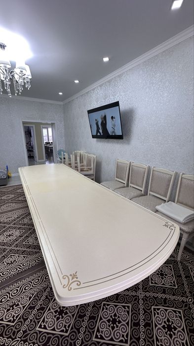 Продам стол 3-3,5 метра