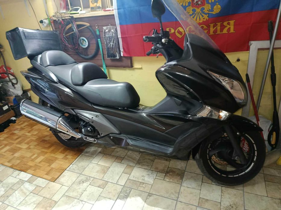 Скутер Honda Silver Wing