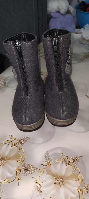 Продам сапоги очень теплый