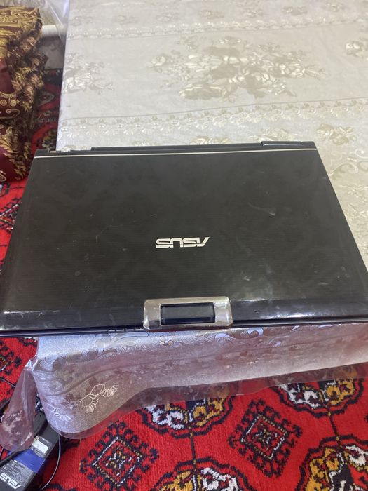 Asus komputer holati ideial