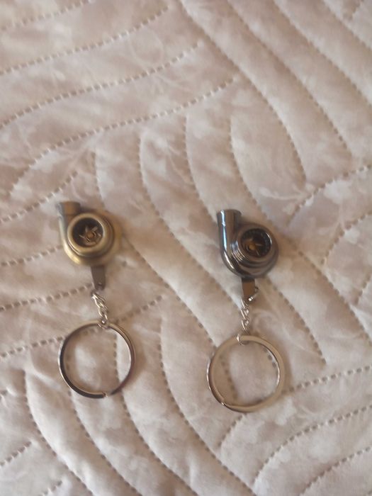 Стикери , крушки , ключодържатели за автомобил