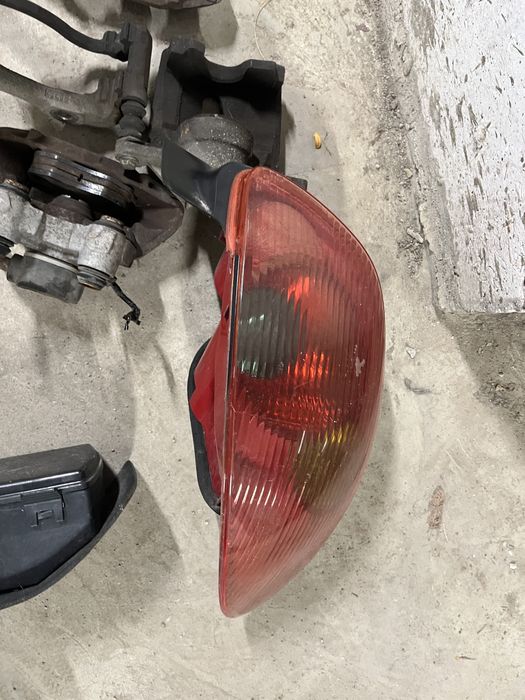 Части Пежо 206 Черно