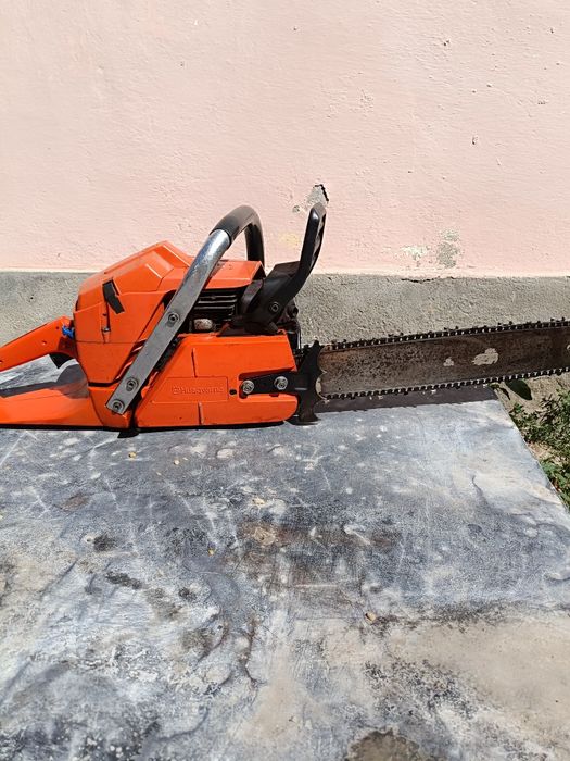 Vând Husqvarna 365