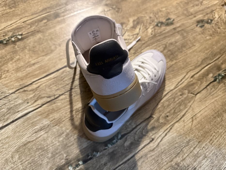 Adidasi Axel Arigato